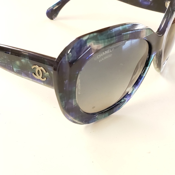 Chanel 100%AUTH Blue Multicolor CC Logo Sunglasses - Picture 1 of 8